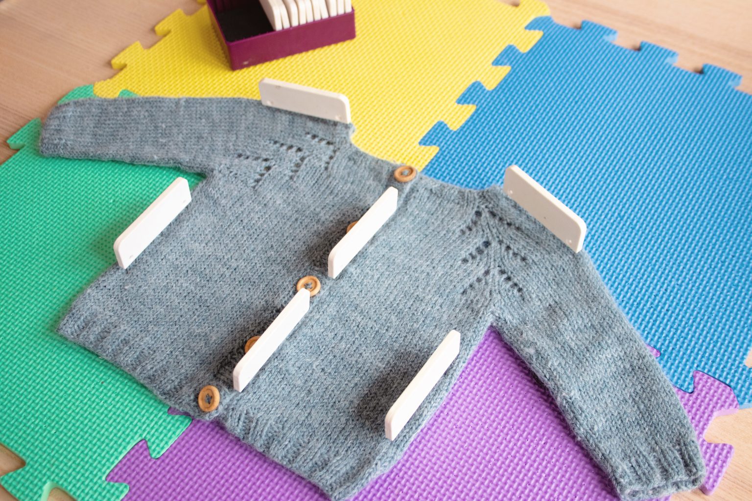 Comment bloquer un tricot - Along Avec Anna