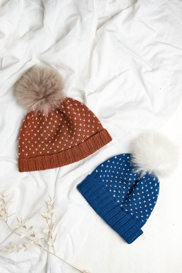 Frosty Field (Bonnet)